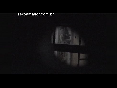 ❤️ Sarışın, içi boş tuğlaların arkasına gizlenmiş bir mahalle röntgencisi tarafından gizlice videoya alınır ☑ Porno vk tr.virtsextor.ru ☑